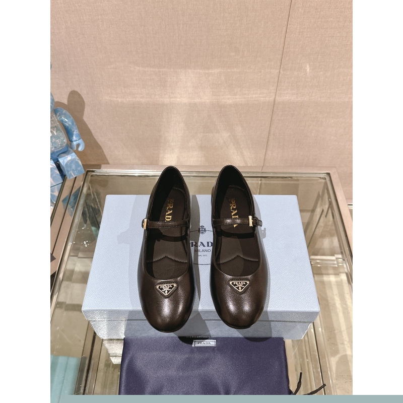 Pra*a flat shoes